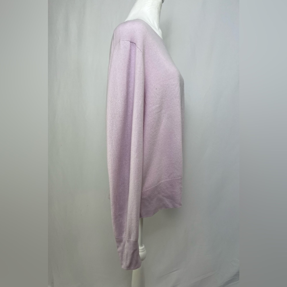 NEW / Cashmere classic-fit crewneck sweater / B001 - Picture 4 of 5